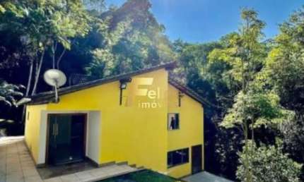LINDA CASA DE CAMPO DUPLEX À VENDA EM CONDOMÍNIO NA REGIÃO DAS MONTANHAS CAPIXABAS!