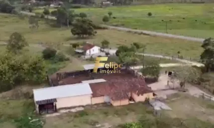 EXCELENTE FAZENDA A VENDA PORTEIRA FECHADA EM ARARUAMA/RJ.