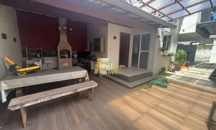 Excelente casa disponível para locação ou venda localizada no bairro São Judas Tadeu - Guarapari/ES