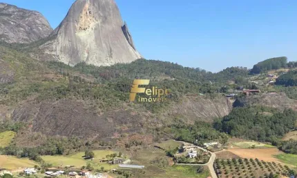 1 QUARTO EM DESLUMBRANTE COM VISTA PARA A PEDRA AZUL.