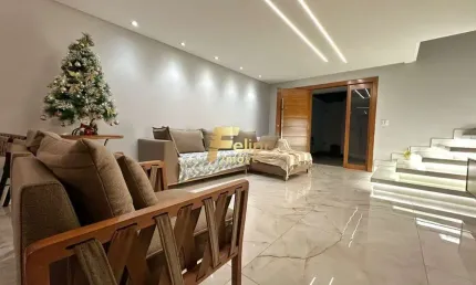 Casa Duplex c/ acabamento premium no bairro Itapebussu c/ todos os moveis fixos.