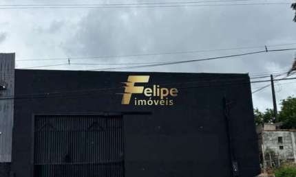 Galpão comercial  com 600m² em avenida estratégica para locação.