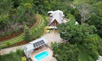 CASA DE CAMPO ALTO PADRÃO EM CONDOMÍNIO FECHADO COM PORTARIA 24 HORAS.