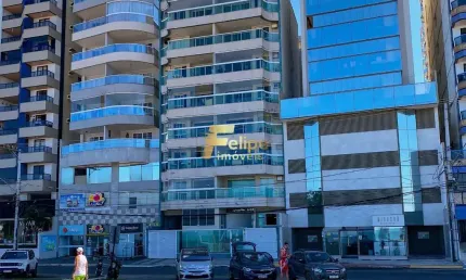 UM LINDO APARTAMENTO COM PRÉDIO NA FRENTE DA PRAIA.