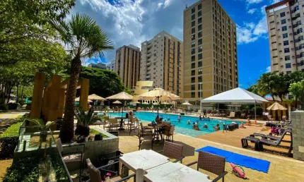 APARTAMENTO COM LAZER DE CLUBE E VISTA MAR NA MATA DA PRAIA.