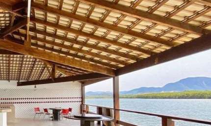 Casa com 4 quartos para alugar no Centro, Guarapari 