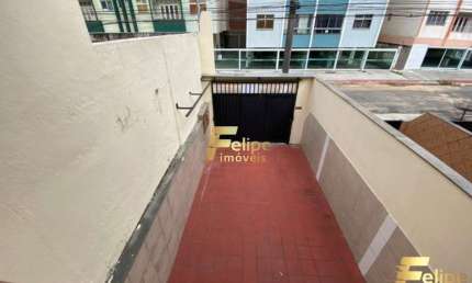 BELÍSSIMA CASA DISPONÍVEL PARA LOCAÇÃO ANUAL A UMA QUADRA DA PRAIA, LOCALIZADA NA PRAIA DO MORRO EM GUARAPARI/ES!