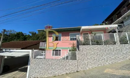 Casa com 3 quartos à venda na Escola Agrícola, Blumenau , 200 m2 por R$ 699.000