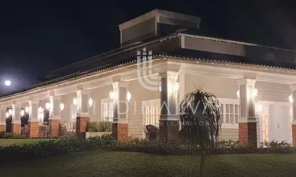 Casa de alto padrão com 4 suítes, piscina, amplo quintal, pomar e muito mais