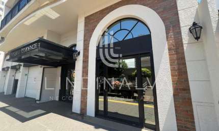 Sala comercial no Centro, com 45 m2 mais mezanino - excelente localização