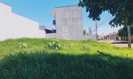 Terrenos à venda no Jardim Ipê IV com áreas entre 300 a 527 m2 em Foz do Iguaçu