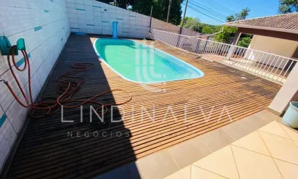 Casa com piscina, área gourmet e 6 vagas de garagem à venda em Foz do Iguaçu