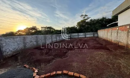 Terreno pronto para construir à venda no Condomínio Araras em Foz do Iguaçu
