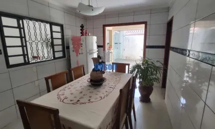 Casa para Venda em Bauru, Parque São João, 3 dormitórios, 1 suíte, 2 banheiros, 4 vagas