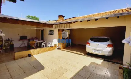 Casa para Venda em Bauru, Parque São João, 3 dormitórios, 2 banheiros, 4 vagas