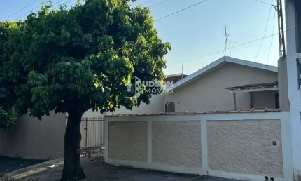 Casa para Venda em Bauru, Parque Vista Alegre, 3 dormitórios, 1 suíte, 2 banheiros, 3 vagas