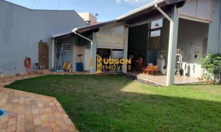 Casa para Venda em Bauru, Jardim Terra Branca, 3 dormitórios, 1 suíte, 4 banheiros, 6 vagas