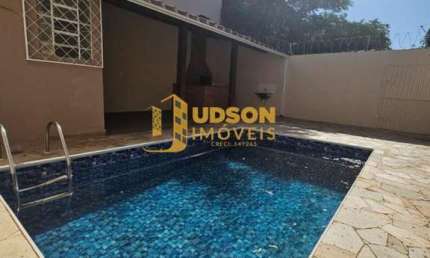 Casa para Venda em Bauru, vila Dutra, 2 dormitórios, 1 banheiro, 2 vagas
