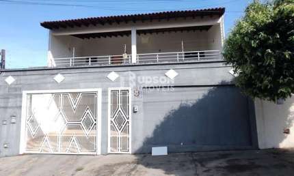 Casa para Venda em Bauru, Jardim Silvestre, 3 dormitórios, 3 suítes, 4 banheiros, 2 vagas