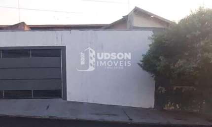 Casa para Venda em Bauru, Vila Cardia, 3 dormitórios, 1 suíte, 2 banheiros, 2 vagas