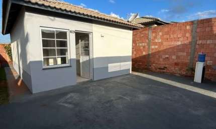 Casa para Venda em Bauru, Vargem Limpa I, 2 dormitórios, 1 banheiro, 2 vagas