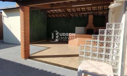 Casa para Venda em Bauru, Quinta Ranieri, 3 dormitórios, 1 suíte, 3 banheiros, 2 vagas