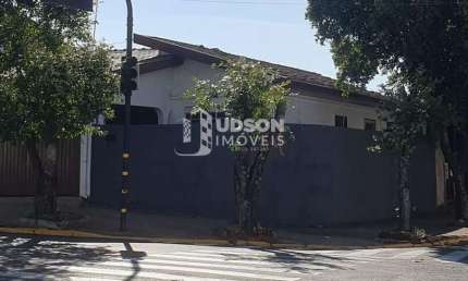 Casa para Venda em Bauru, Vila Cardia, 3 dormitórios, 1 suíte, 3 banheiros, 2 vagas