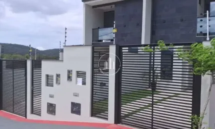 Sobrado Geminado 3 Quartos com 1 Suíte e 102m² - Forquilhas - JMS
