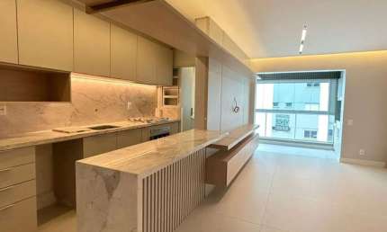 Apartamento 3 quartos com suíte e 2 vagas de garagem