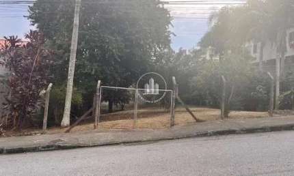Terreno à venda na Rua São Ludgero, 1400, Barreiros, São José