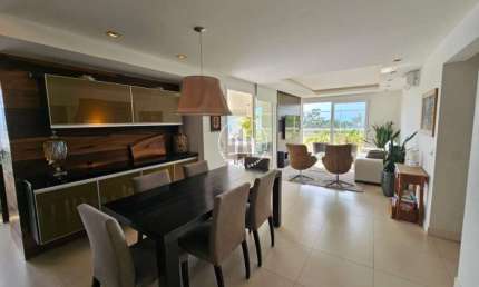 Apartamento 3 Quartos com 3 Suítes e 227m² - Itacorubi