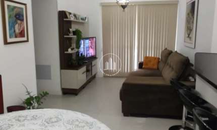 Apartamento semimobiliado, 3 quartos, 1 suíte em São José