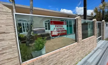 Casa com 3 quartos à venda na Rua Treze de Junho, 897, Flor de Nápolis, São José