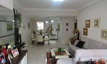 Apartamento 4 Quartos com 2 Suítes e 274m² - Centro
