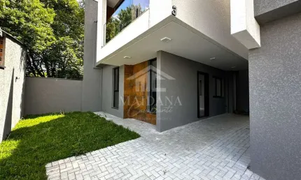Sobrado triplex novo com 03 dormitórios sendo 01 suíte à venda, uberaba, curitiba, pr
