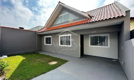 Casa com Ático à Venda no bairro Bom Jesus em São José dos Pinhais, PR