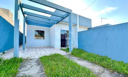 Casa  Nova com 03 dormitórios sendo 01 suíte, amplo espaço de terreno à venda, São Marcos, São José