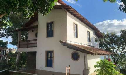 Chácara com mirante vista mar e 1.500 m² à venda em Itacaranha.