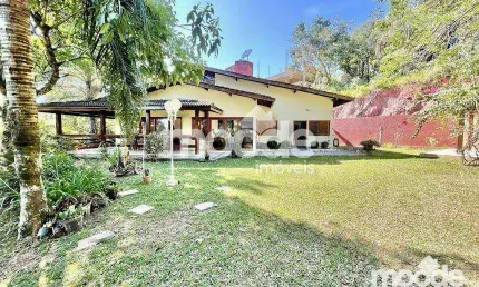 Casa com 5 Quartos à venda, 446 m² por R$ 2.400.000 - Águas da Fazendinha - Carapicuíba/SP