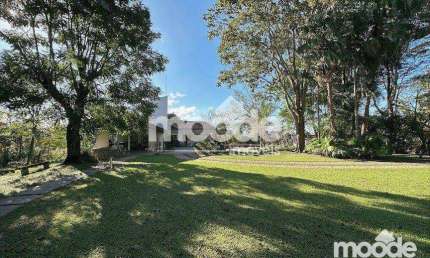 Casa com 3 Quartos à venda, 434 m² por R$ 2.900.000 - Chácara dos Junqueiras - Carapicuíba/SP