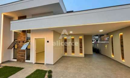 Casa à venda com 3 quartos 1 suíte, 105m² em Bela Vista Palhoça