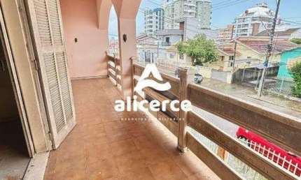 Casa com 4 Quartos e 3 banheiros à venda, 320m² no bairro Balneário em Florianópolis