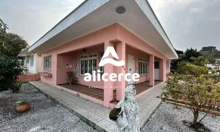 Casa à venda com 4 quartos 3 suítes, 240m² em Fazenda Santo Antônio São José
