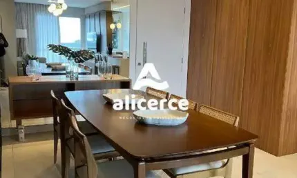 PRONTO PARA MORAR - Apartamento à venda com 3 dormitórios em Florianópolis/SC
