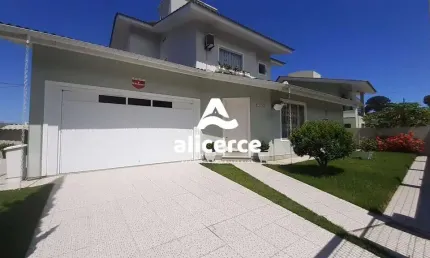 Casa à venda com 3 quartos 3 suítes, 223,79m² em Ponta de Baixo São José