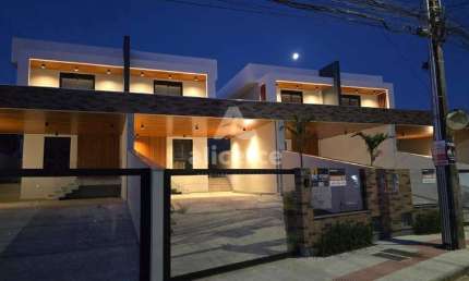 Sobrado à venda com 3 quartos 1 suíte, 150m² em Passa Vinte Palhoça