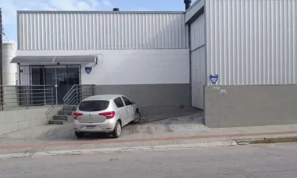 Barracão à venda com 1 quarto , 477m² em Serraria São José