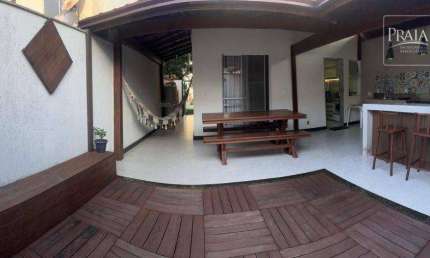 Casa com 3 dormitórios à venda, 120 m² por R$ 665.000 - Praia da Baleia - Serra/ES