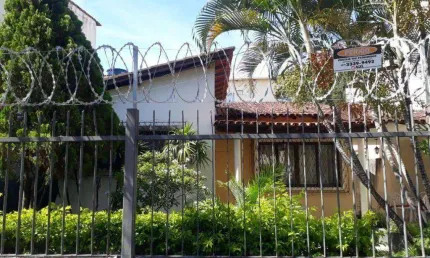 Casa com 3 dormitórios à venda, 130 m² por R$ 895.000 - Olaria - Vila Velha/Espírito Santo