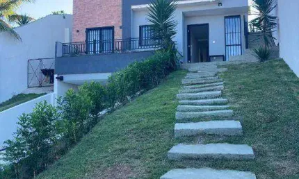 Casa com 3 dormitórios à venda, 240 m² por R$ 1.100.000 - São Francisco - Serra/ES